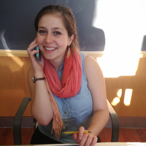 Meet your Posher, Izzi - Picture 1 of 1