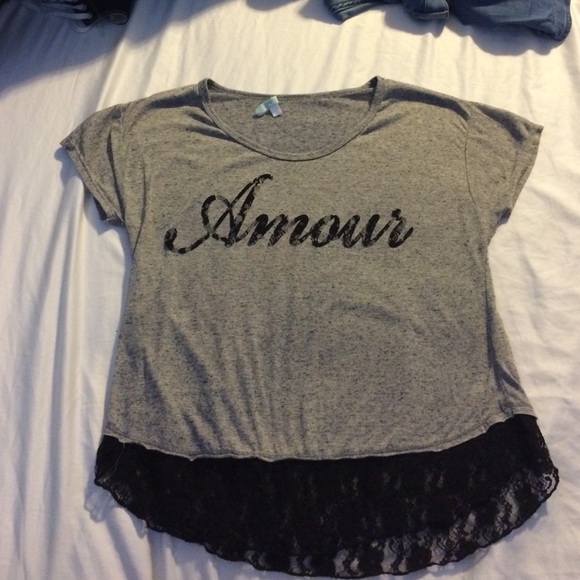 Amour Shirt - Picture 2 of 4
