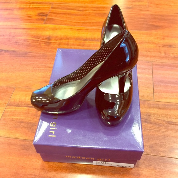 Stylish Madden Girl Black Patent Getta Heels