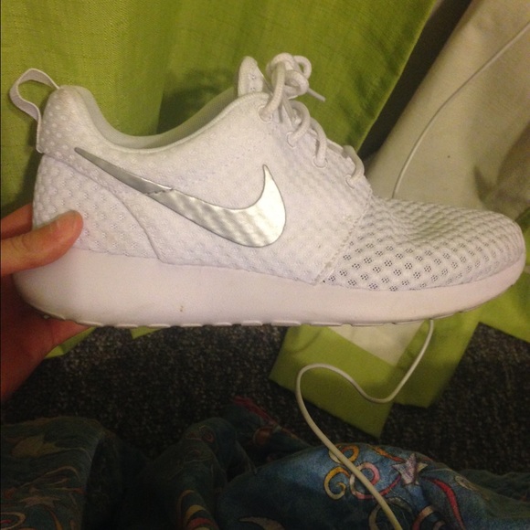 Roshe runs - Picture 2 of 2