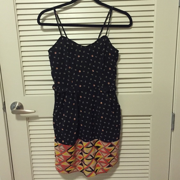 Geometric print dress with ruffle detail