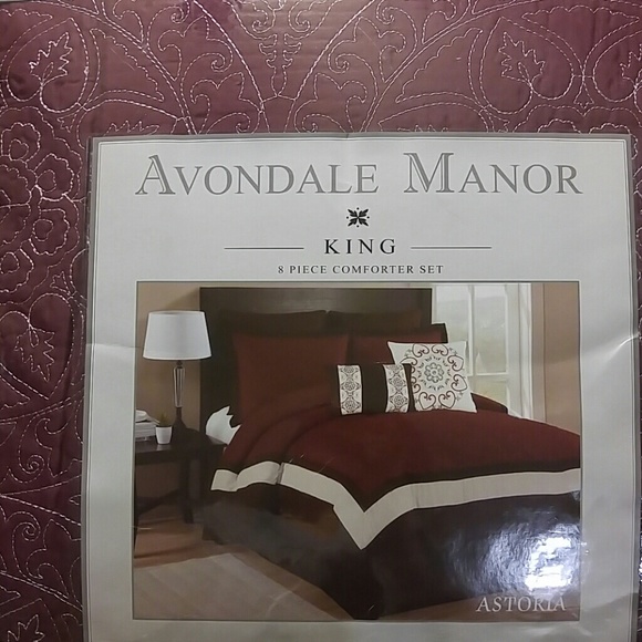 Avondale Manor- King size- 8 piece comforter set