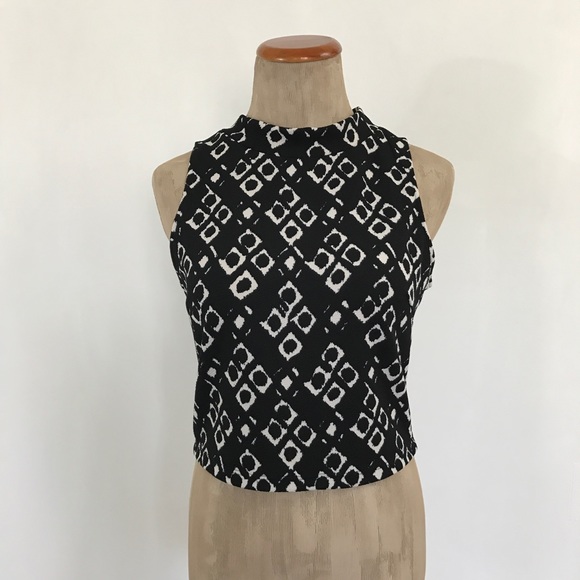 LUSH Mock Neck Geo Print Tank Top - Picture 4 of 6