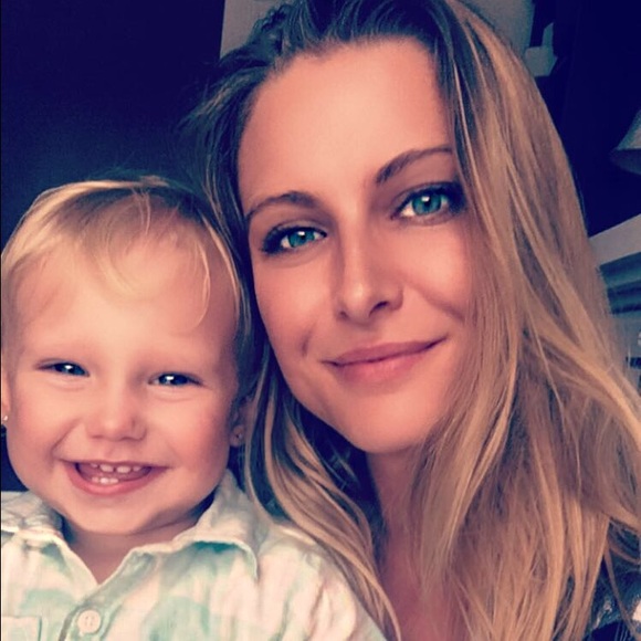 Meet your Posher, Karolina - Picture 2 of 3