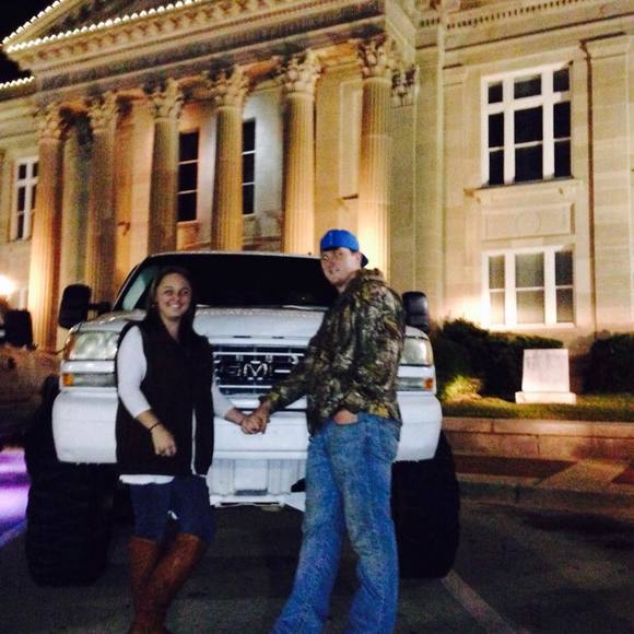 Meet your Posher, Helena - Picture 1 of 1