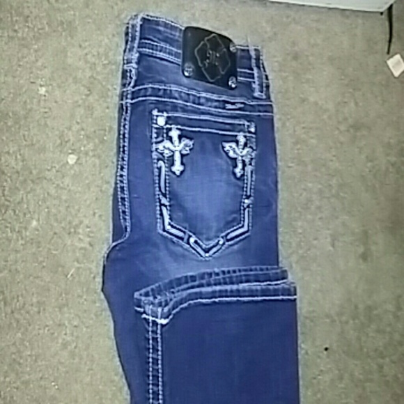 Size 28 boot cut miss me jeans