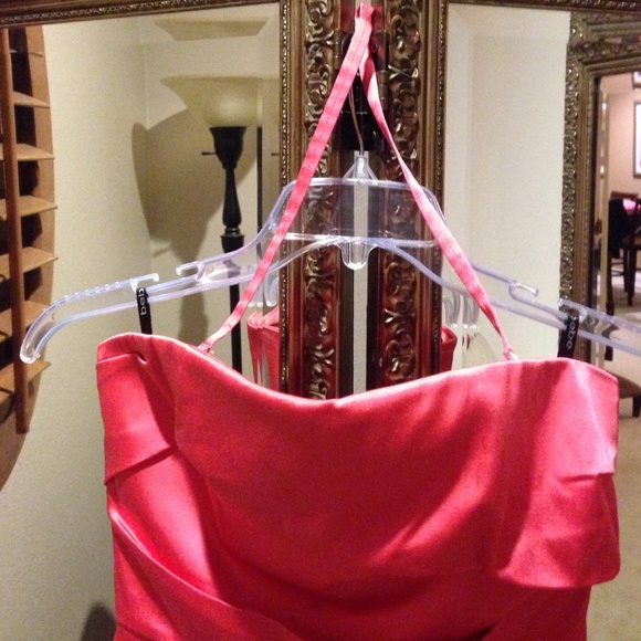 Bebe beautiful coral midi silk dress - Picture 2 of 4