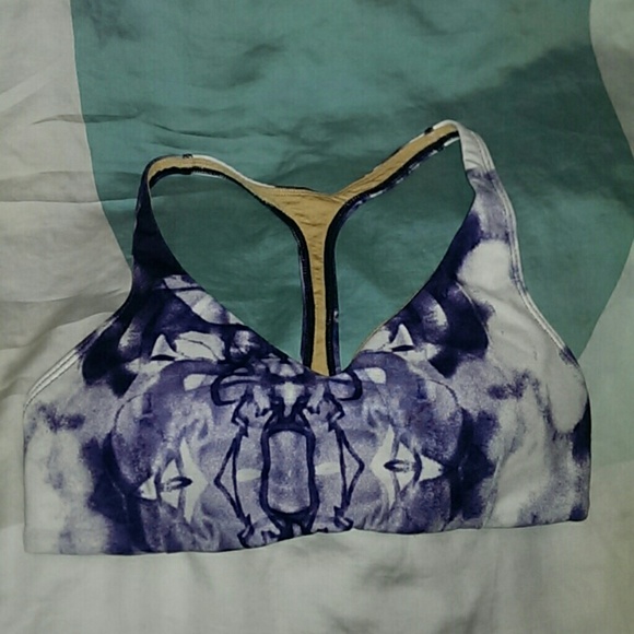 lululemon athletica Other - Lululemon Arise Bra