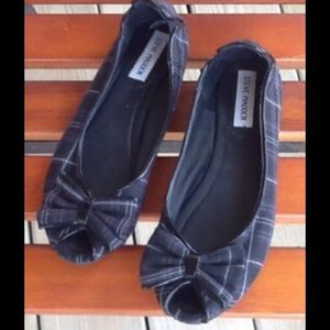 Steve Madden PLAID Peep Toe Flats