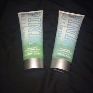 Victoria's Secret Pink 2-IN-1 wash & scrub.
