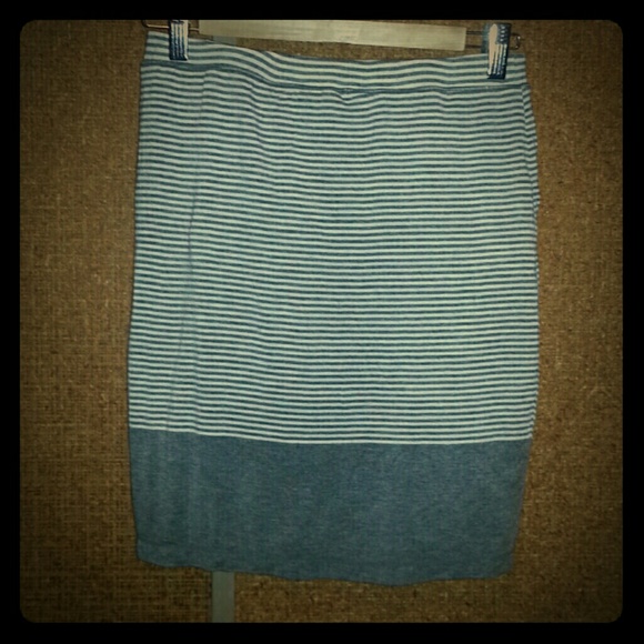 Max Studio Skirt Medium