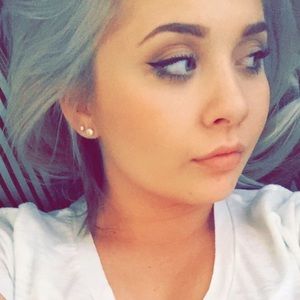 Meet your Posher, Albina