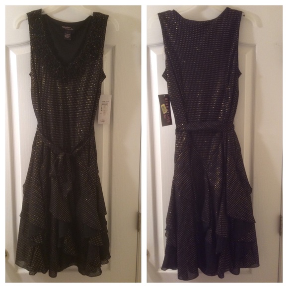 Signature by Robbie Bee