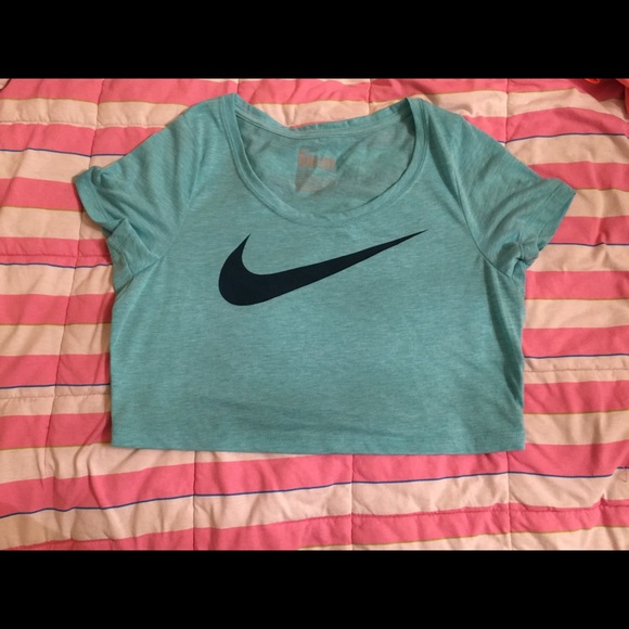 NWT Nike crop top