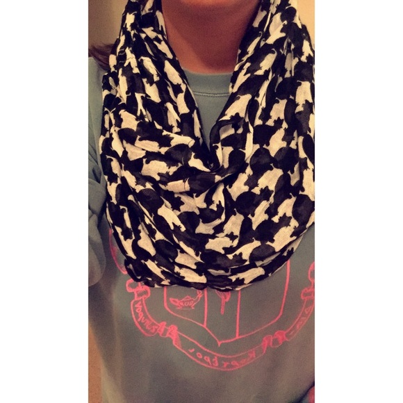 HOLY GRAIL LILLY SCARF