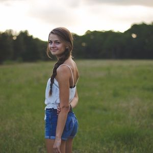 Meet your Posher, Lauren