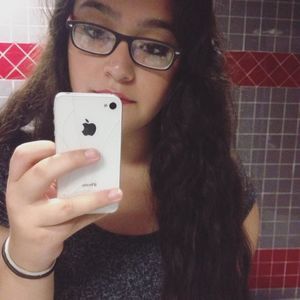 Meet your Posher, Bobbie