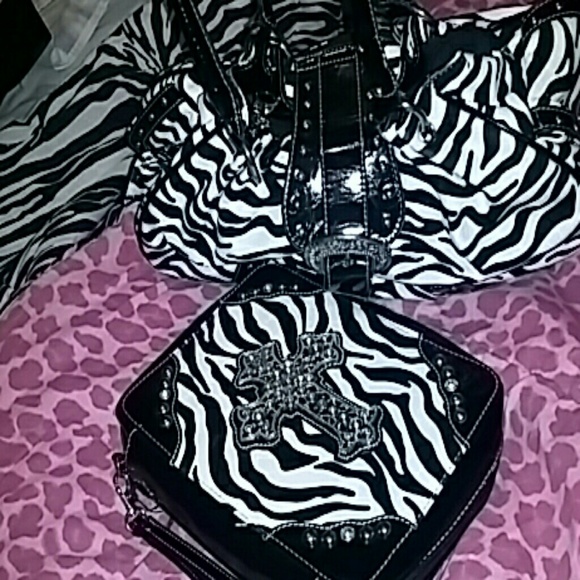 Bible carrier with matching purse