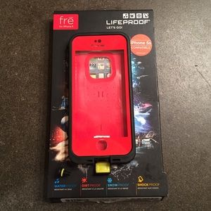 iPhone 5/5s life proof case.
