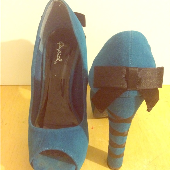 Teal & Black Ribbon Suede Shoes