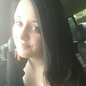 Meet your Posher, Connie