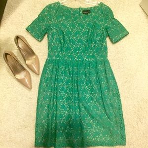 🚩Green & tan dress