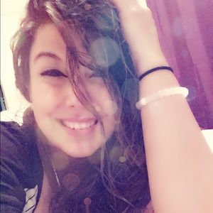 Meet your Posher, Mayra