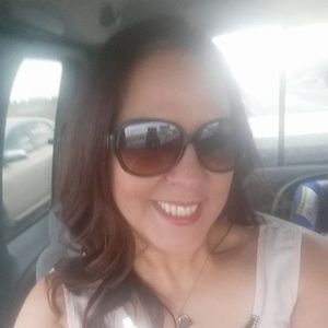 Meet your Posher, Violeta