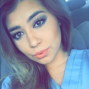 Meet your Posher, Crystal