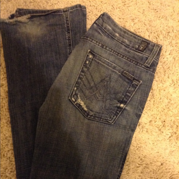 A pocket seven designer jeans