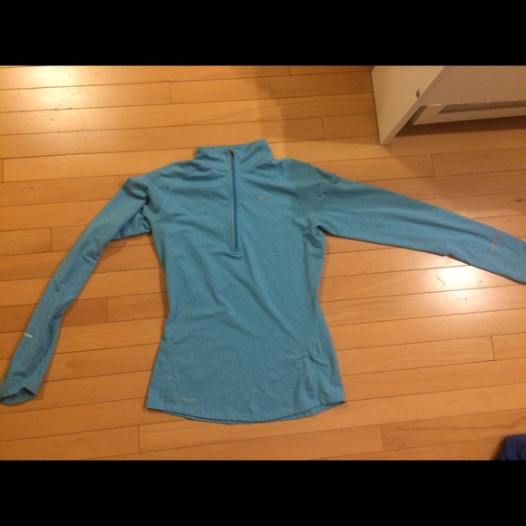 nike sweatshirt