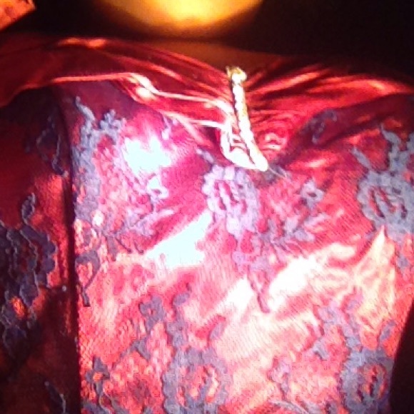 Dress - Picture 2 of 2