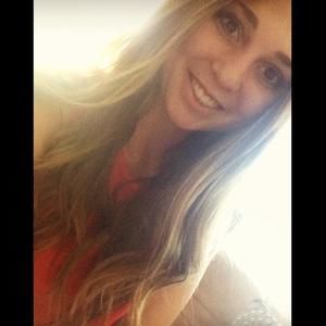 Meet your Posher, Becca