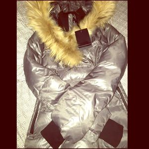 BNWT Charcoal Mackage.