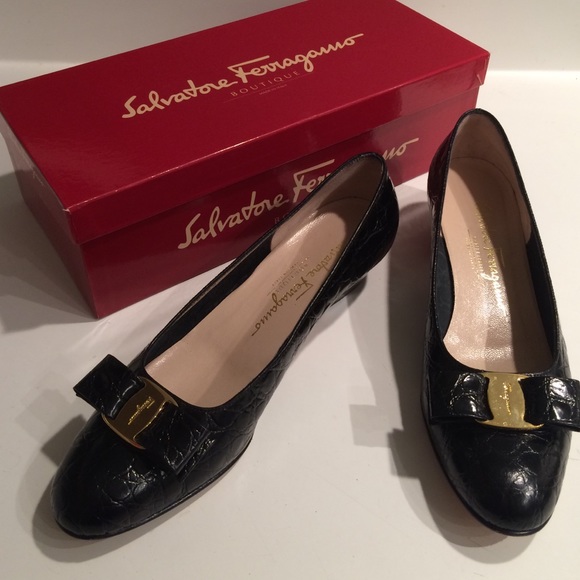 Black Leather "Crocodile" Ferragamo Flats