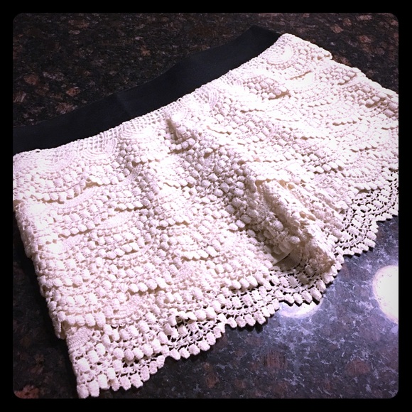 Wet Seal Pants - Ivory Lace Shorts! Popular and Super Sexy!