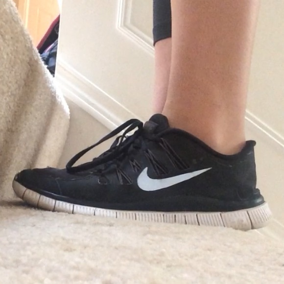 Nike free runs 5.0