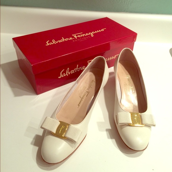 White Leather Ferragamo Shoes with Gold Buckle