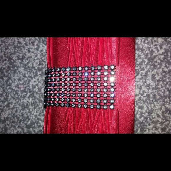 Red clutch