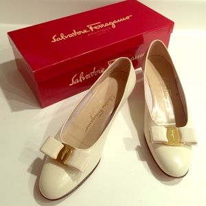 Off White Leather Ferragamo Shoes with Gold Buckle