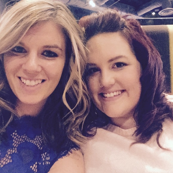 Meet your Posher, Becky 💋 - Picture 5 of 5