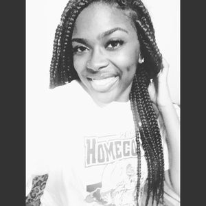 Meet your Posher, Sade