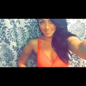 Meet your Posher, Taylan