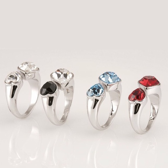 Hearts shape ring with Swarovski crystals - Picture 3 of 3