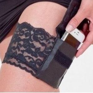 Black cellphone garter! Brand new