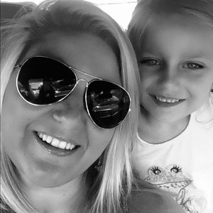 Meet your Posher, Alison