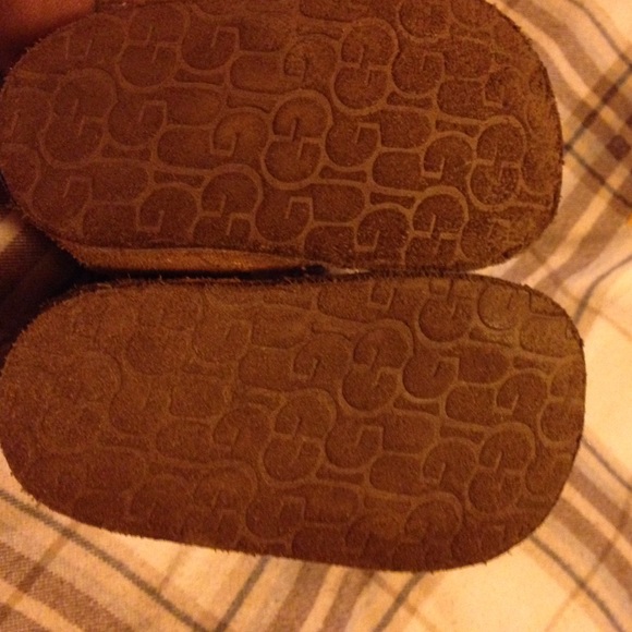 Chestnut infant uggs - Picture 3 of 4