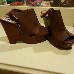 Clog wedges