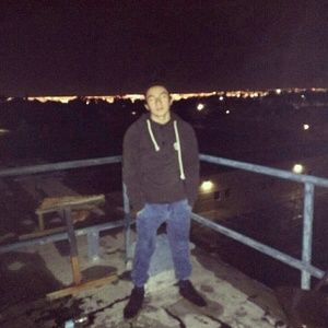 Meet your Posher, Carlo