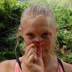 Meet your Posher, Emily